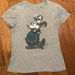 Disney World Disneyland Haunted Mansion Minnie Mouse Ghost Host T-shirt Medium